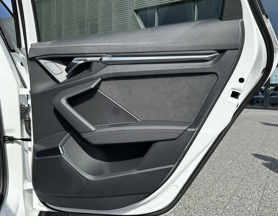 Audi S3 cena 212900 przebieg: 2000, rok produkcji 2024 z Cieszanów małe 379